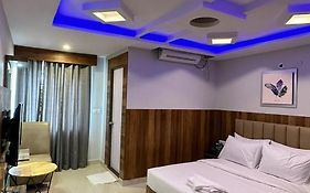 Hotel Avenue Suites Near International Airport Bangalore